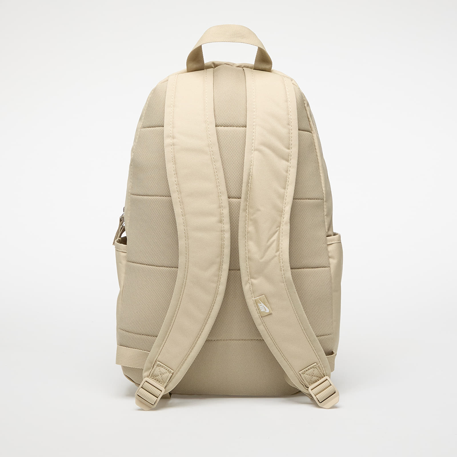 Férfi hátizsákok Nike Elemental Backpack (21L) Desert Khaki/ Desert Khaki/ Summit White