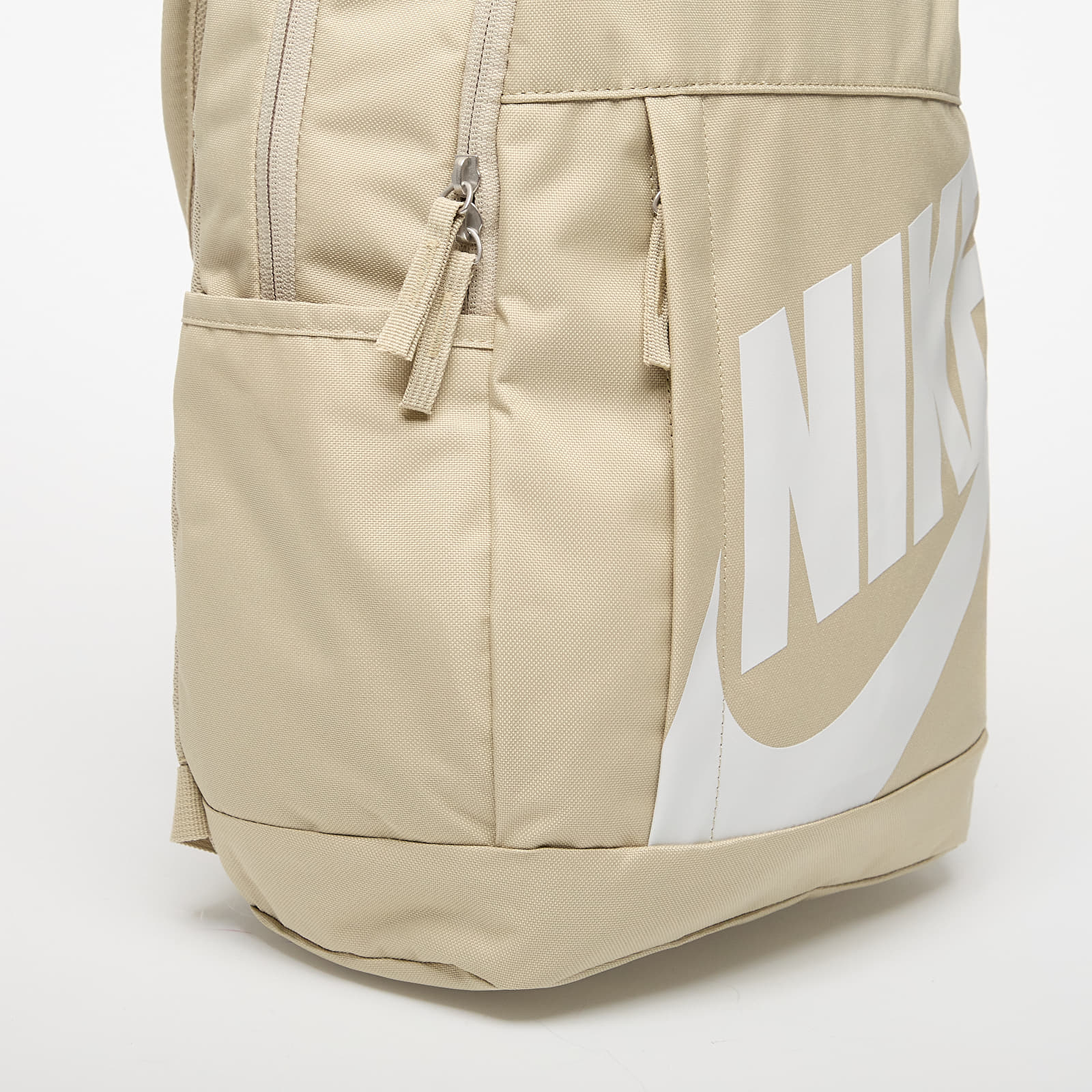 Férfi hátizsákok Nike Elemental Backpack (21L) Desert Khaki/ Desert Khaki/ Summit White