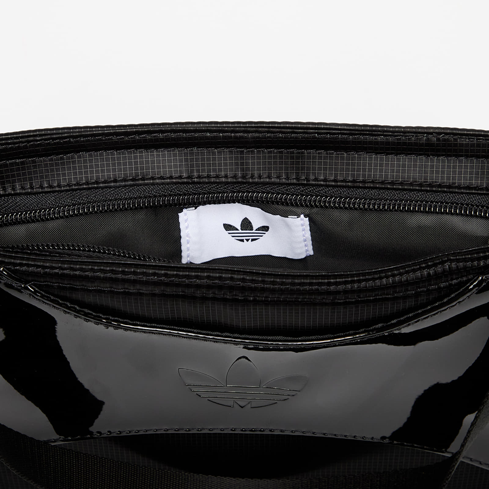 Umhängetaschen adidas Clutch Shoulder Bag Black/ Black/ Cardboard