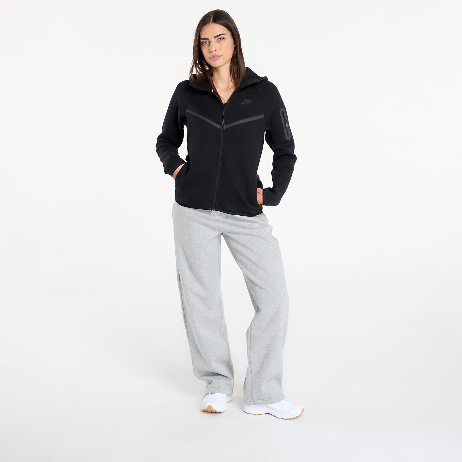 Kapucnis pulóverek és pulcsik Nike Sportswear Tech Fleece Windrunner Women's Full-Zip Hoodie Black/ Black