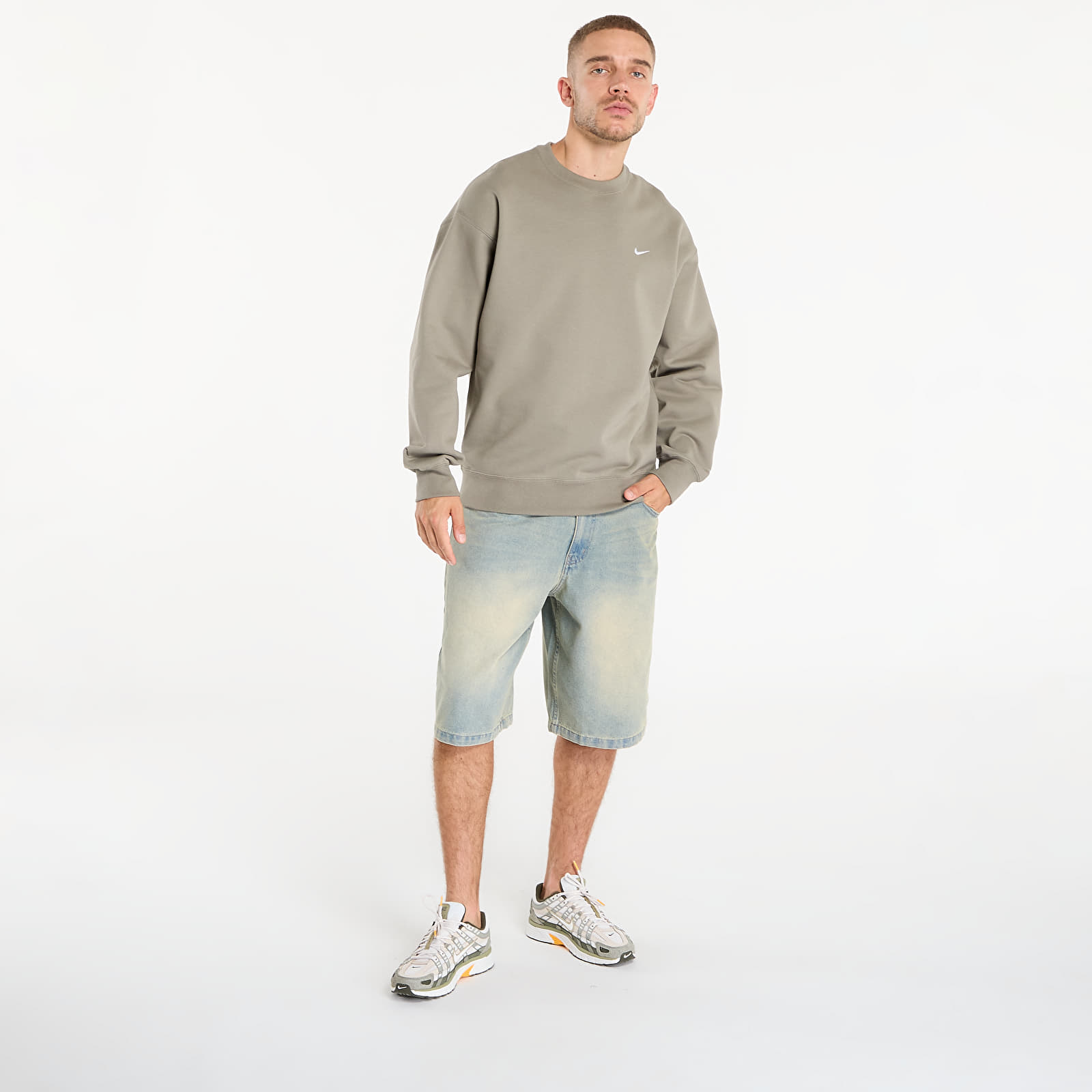 Мъжки суичъри Nike Solo Swoosh Men's Fleece Crew Light Army/ White