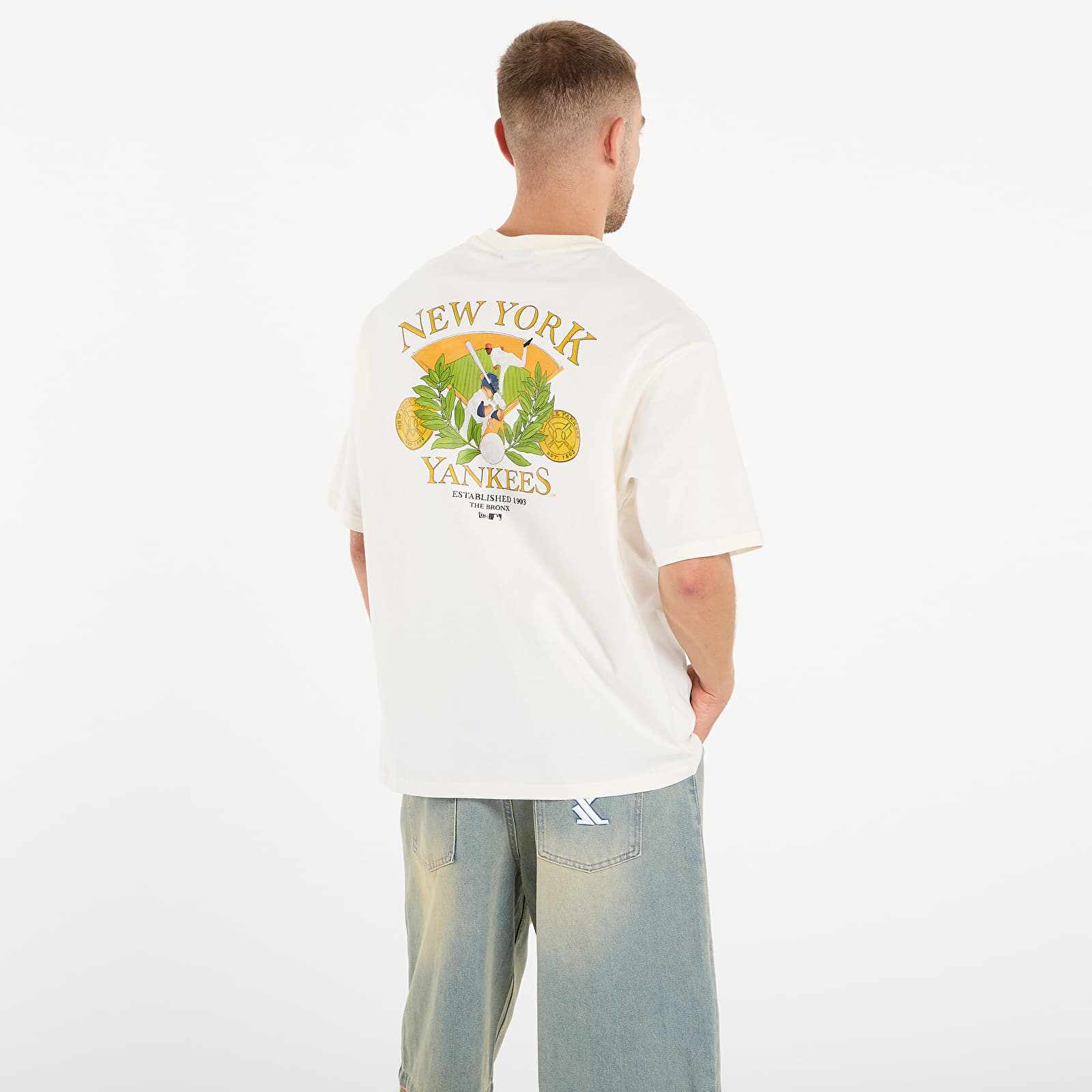 T-Shirts Männer New Era MLB Baseball Graphic Os Tee New York Yankees UNISEX Off White