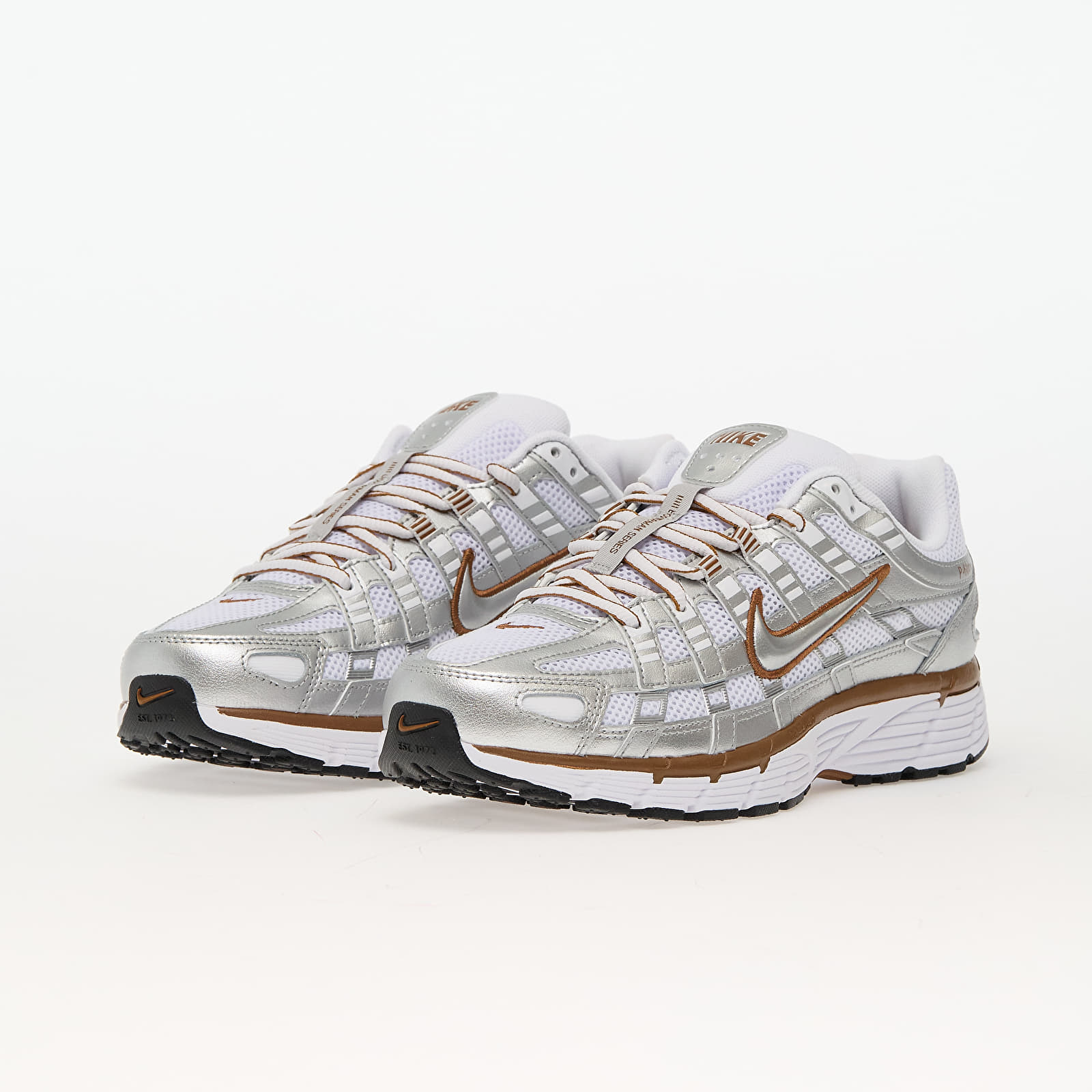Women's sneakers and shoes Nike W P-6000 White/ Metallic Silver-Lt British Tan-Sail