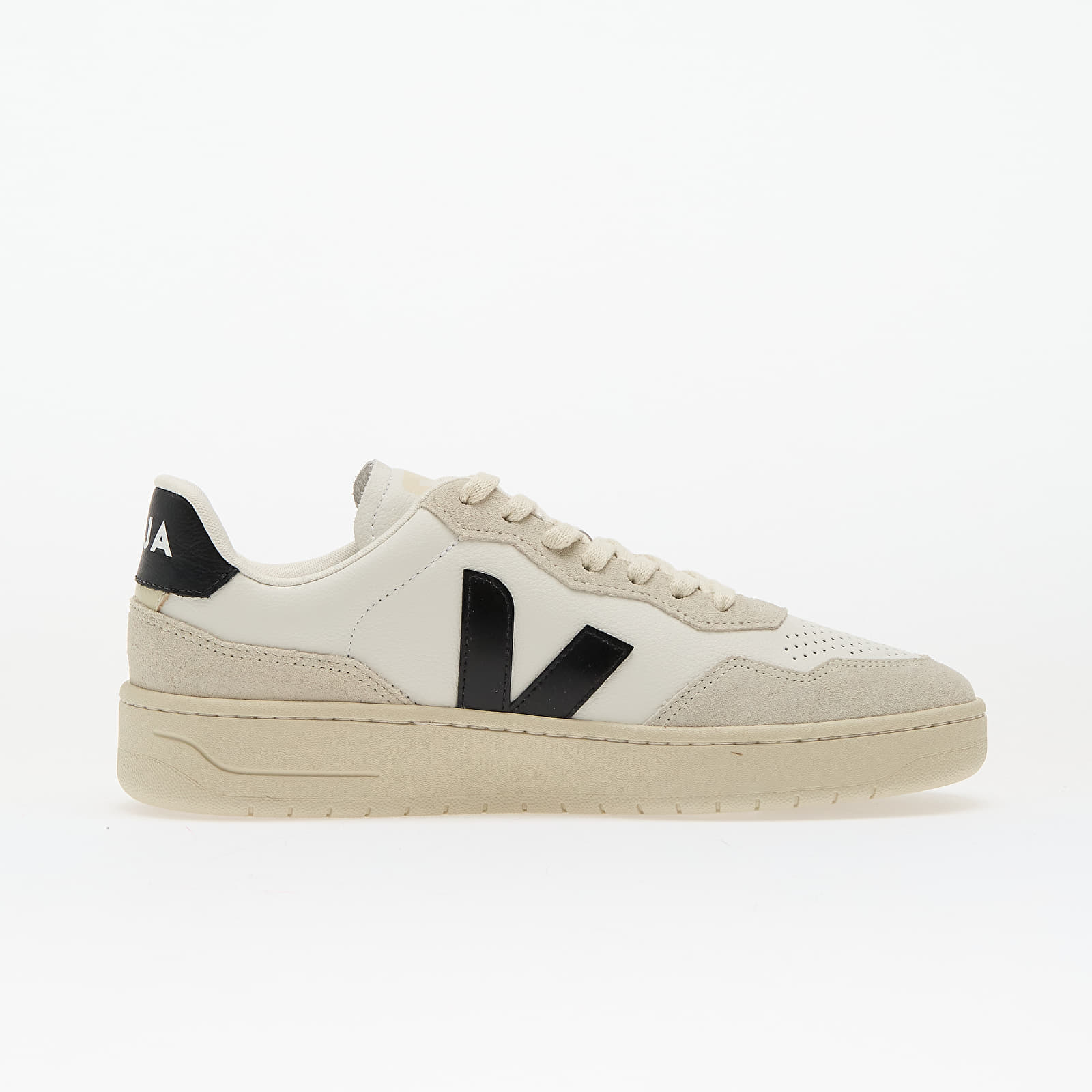 Men's sneakers and shoes Veja V-90 O.T. Leather White_Black