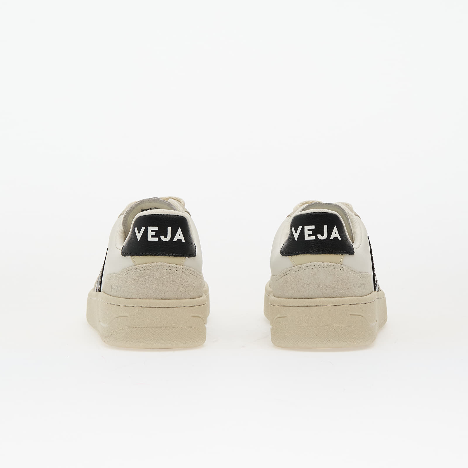 Men's sneakers and shoes Veja V-90 O.T. Leather White_Black