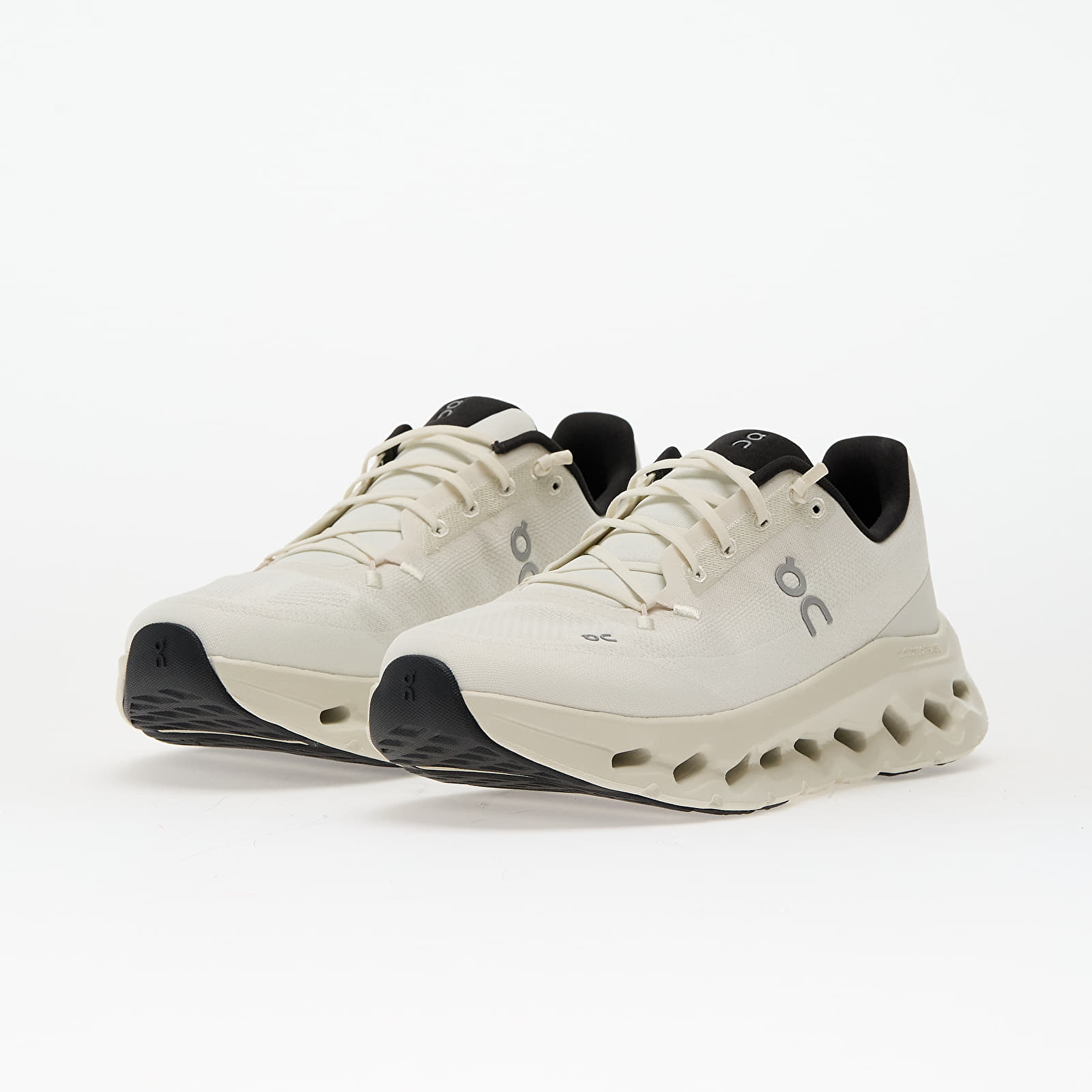 Men's sneakers and shoes On M Cloudtilt Pearl/ Ice