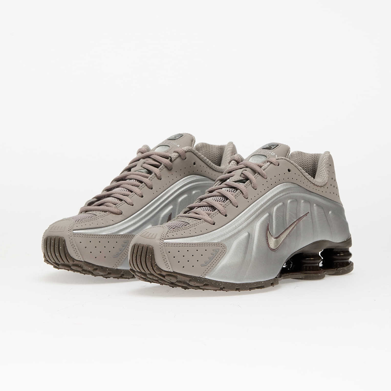 Turnschuhe und Schuhe für Männer Nike Shox R4 Cave Stone/ Cave Stone-College Grey-Baroque Brown-Mtlc Silver-College Grey
