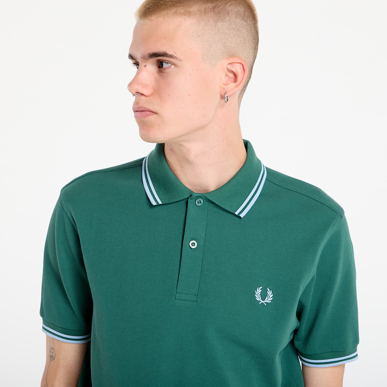 Camisetas de hombre FRED PERRY Twin Tipped Fred Perry Shirt Sport Green /Track Blue /Track Blue
