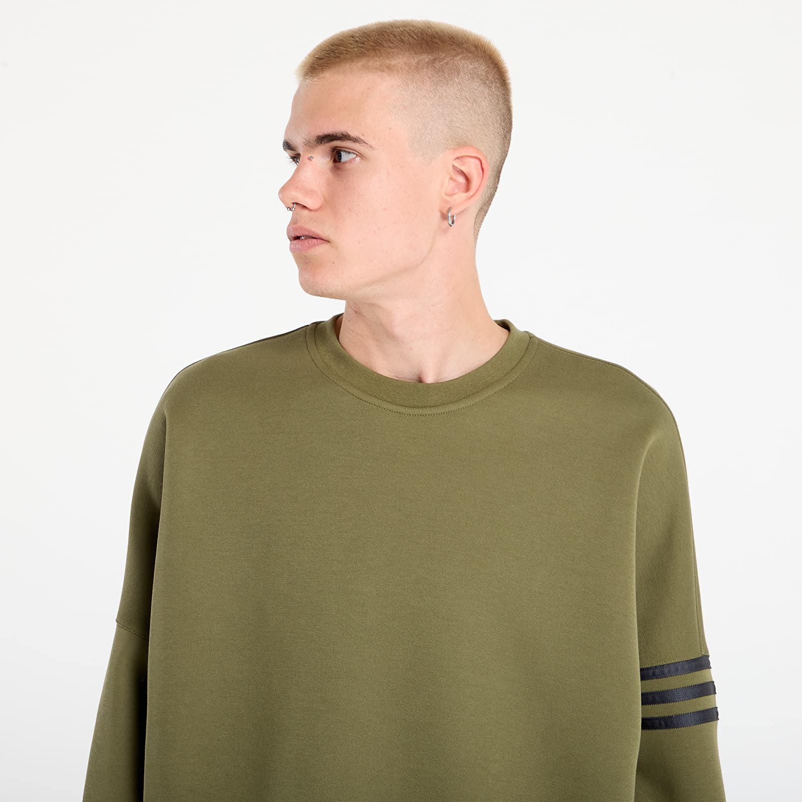 Felpe con cappuccio uomo adidas Nc Ls Os Crew Focus Olive