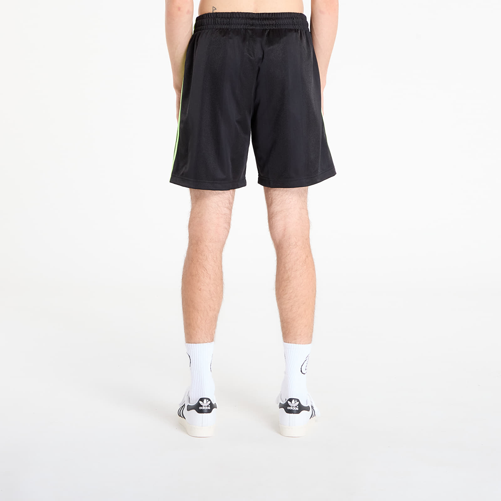 Shorts für Männer adidas Jacq Shorts Black/ Siggnr