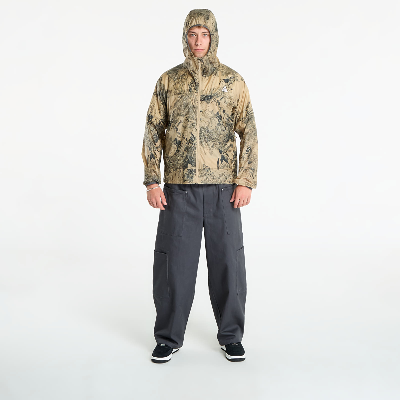 Chaquetas de hombre Nike ACG "Cinder Cone" Men's Windproof Jacket Parachute Beige/ Anthracite/ Summit White