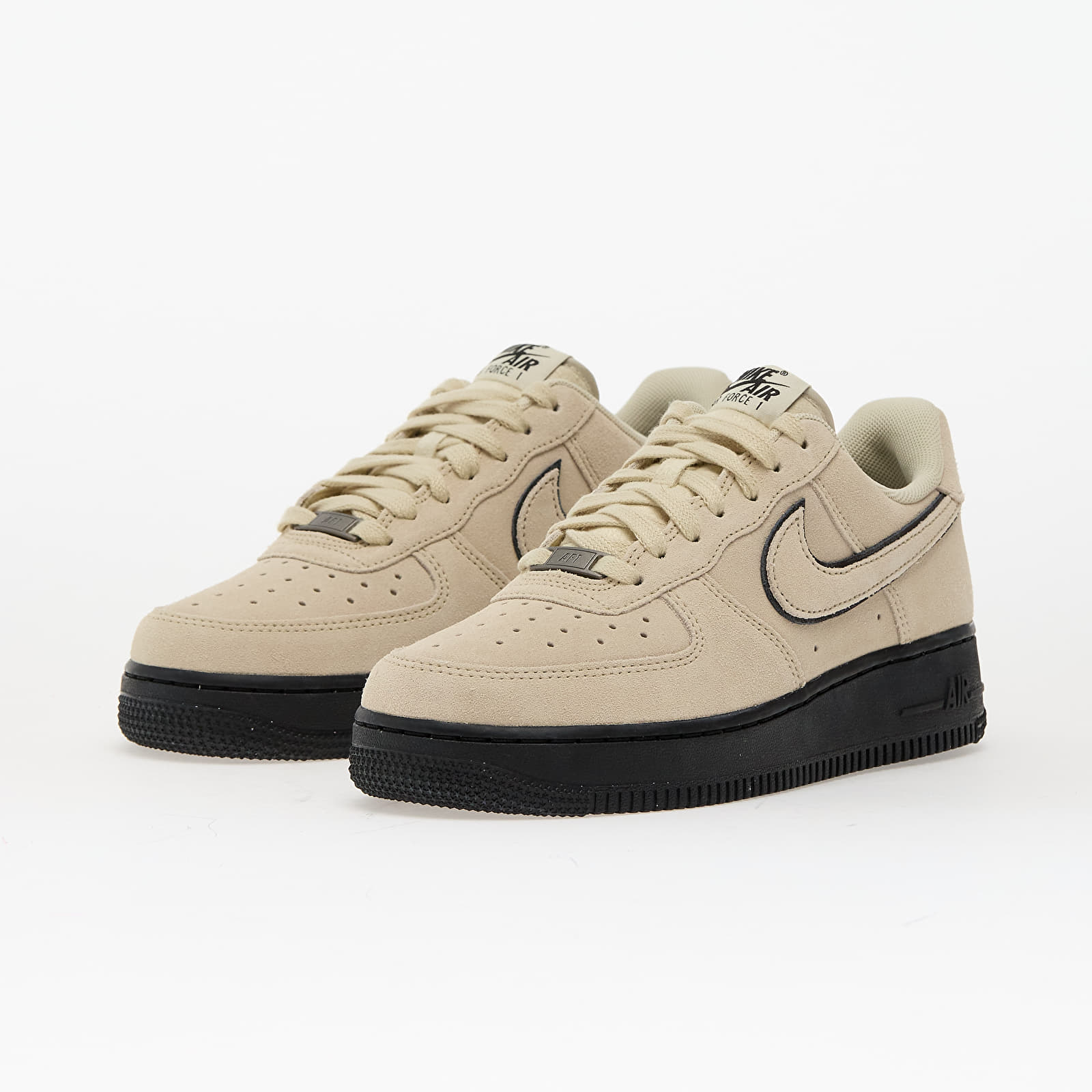 Turnschuhe und Schuhe für Männer Nike Air Force 1 '07 Lv8 Lt Khaki/ Lt Khaki-Black