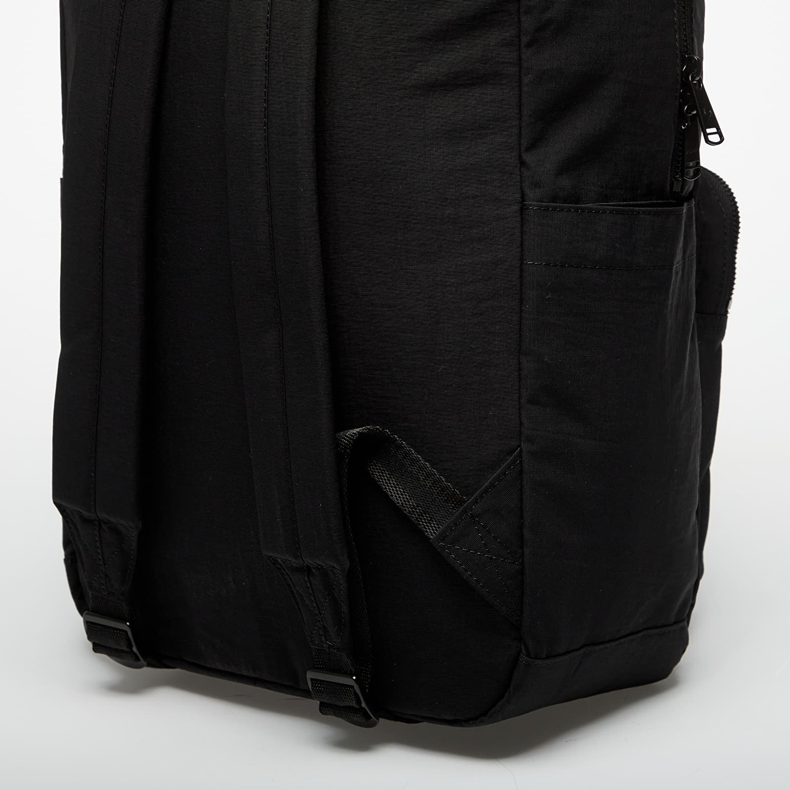 Rucksäcke FRED PERRY Nylon Badge Backpack Black