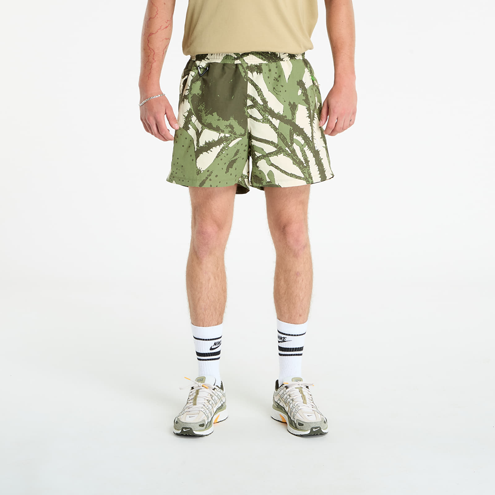 Men's shorts Nike ACG "Reservoir Goat" Men's Shorts Lt Khaki/ Summit White