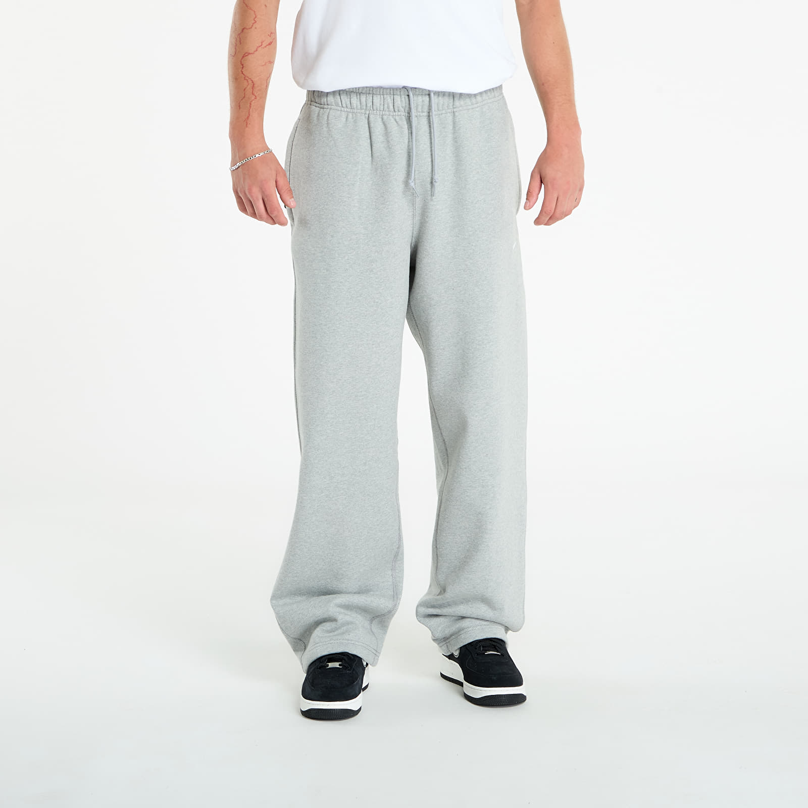 Men's sweatpants Nike Solo Swoosh Men's Fleece Open-Hem Pants Dk Grey Heather/ Lt Smoke Grey/ White