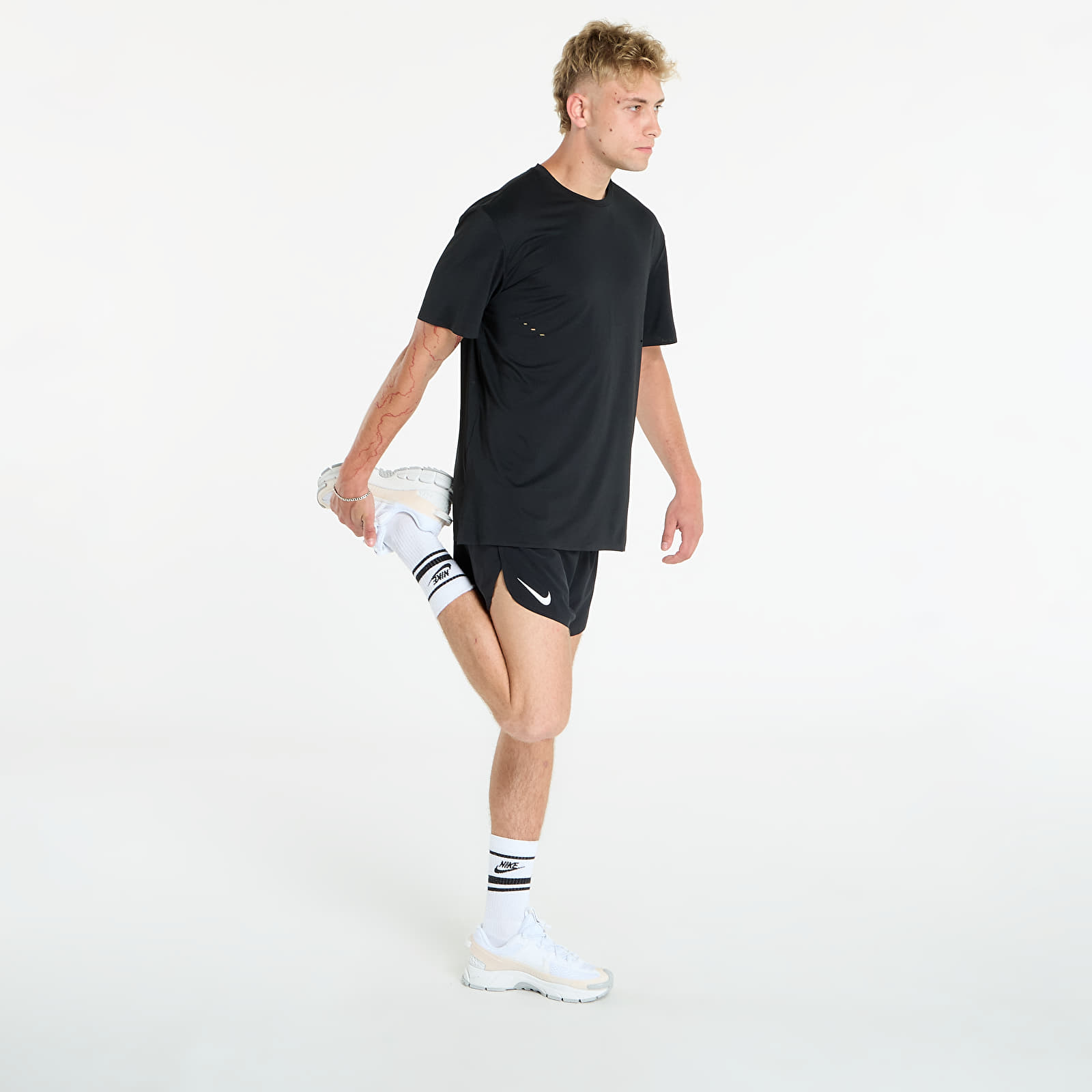 Men's tank tops Nike Run Men's Dri-FIT ADV Short-Sleeve Running Top Black/ Blkref