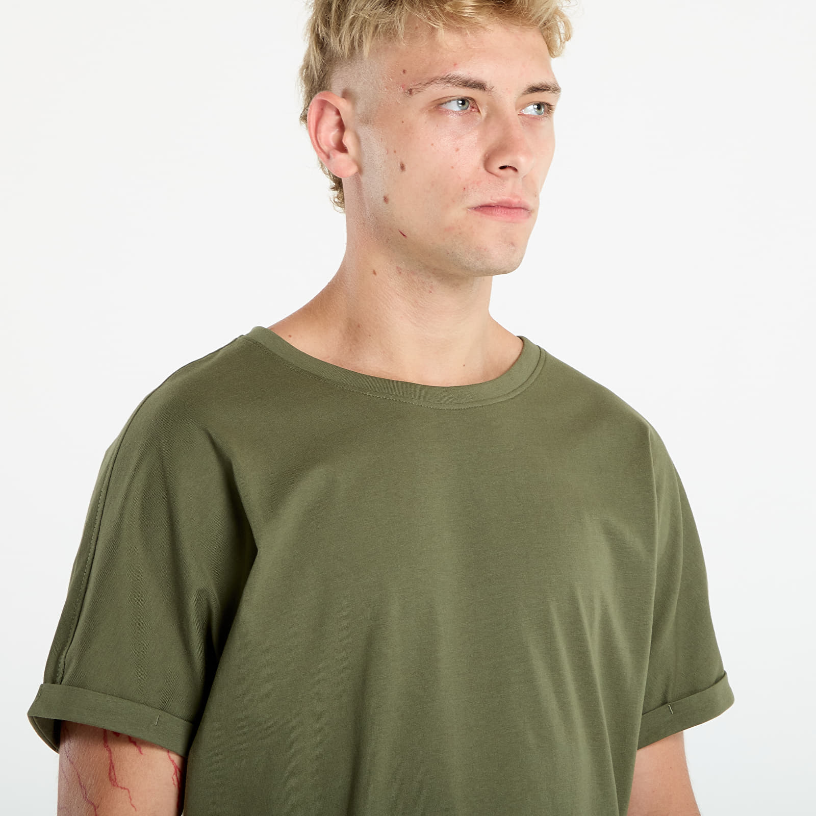 T-shirts Urban Classics Long Shaped Turnup Olive