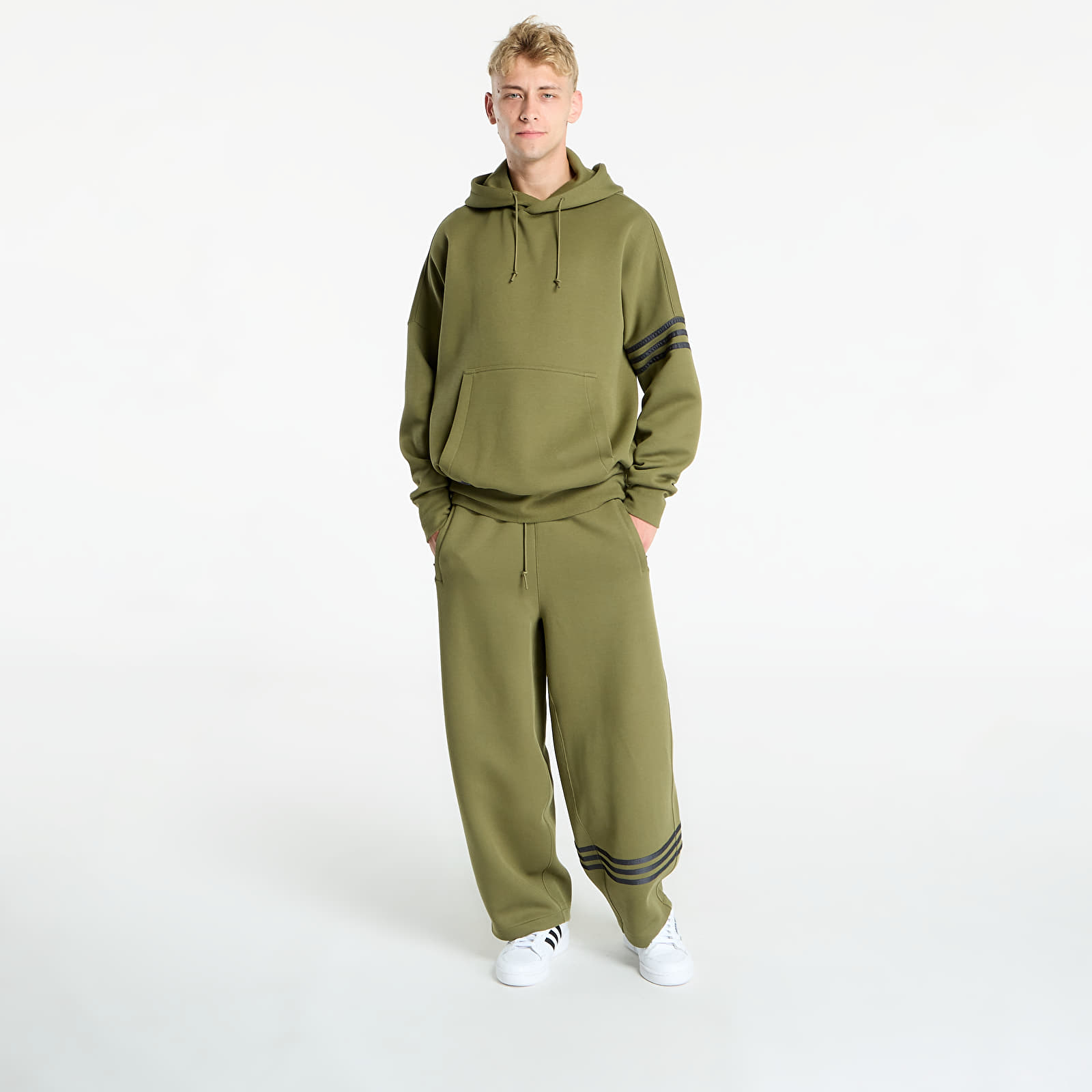 Men's sweatshirts adidas Neuclassics Hoodie Focus Olive
