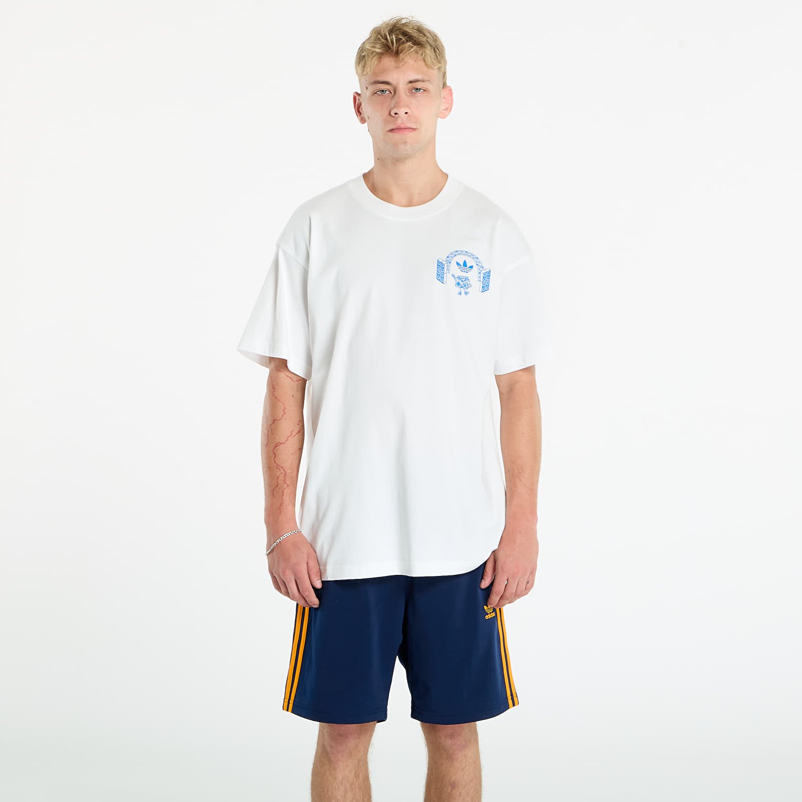 T-Shirts Männer adidas Music Fests Tee Core White