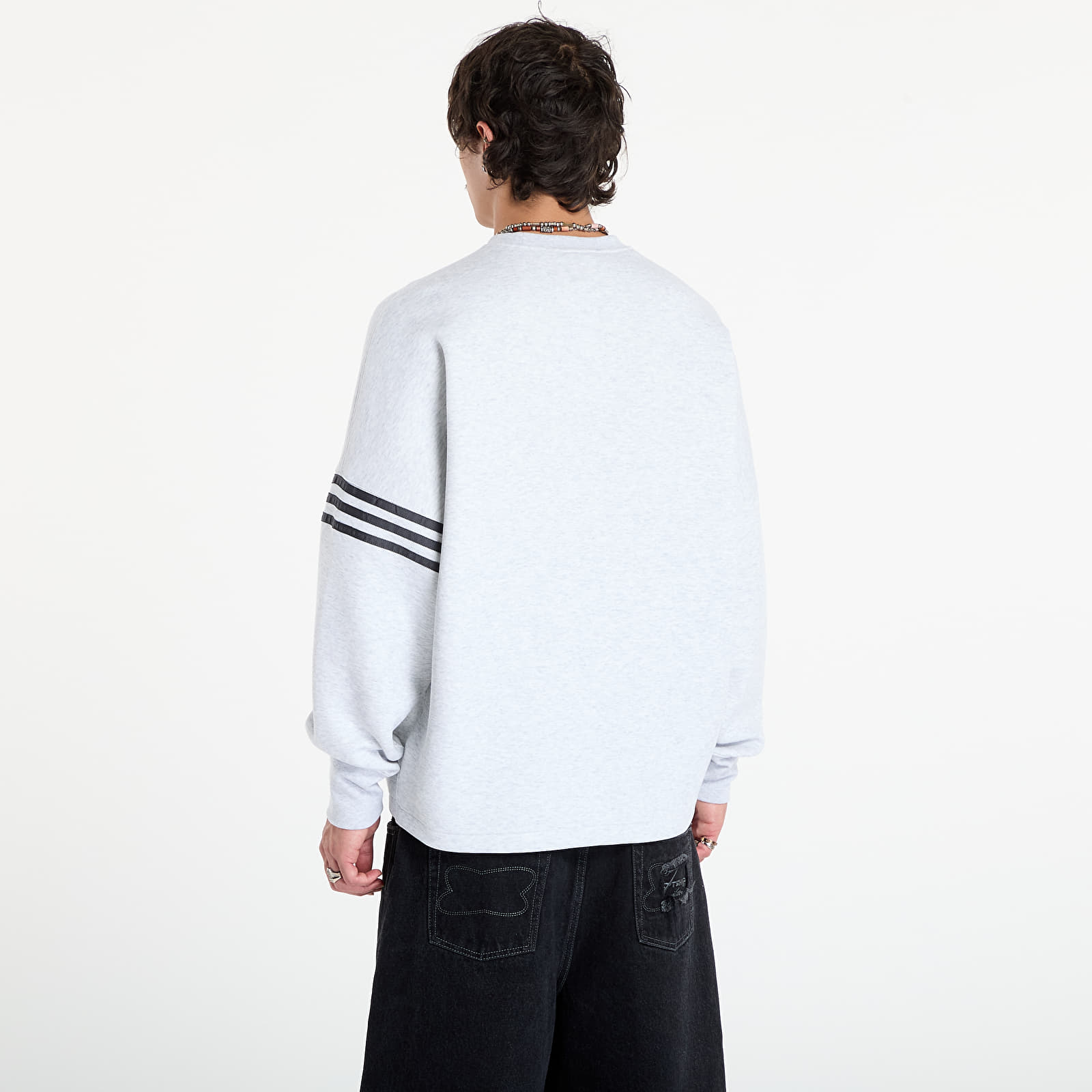 Hoodies and sweatshirts adidas Neuclassics Oversized Crew Sweatshirt Light Grey Heather
