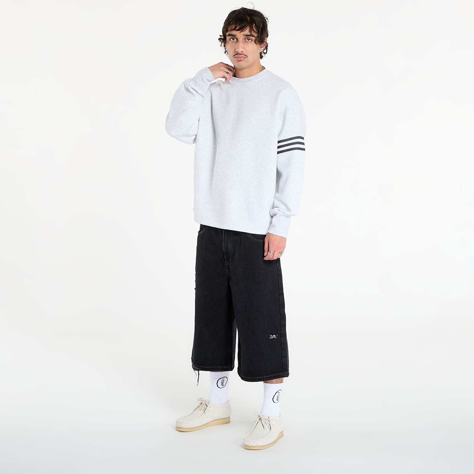 Hoodies and sweatshirts adidas Neuclassics Oversized Crew Sweatshirt Light Grey Heather