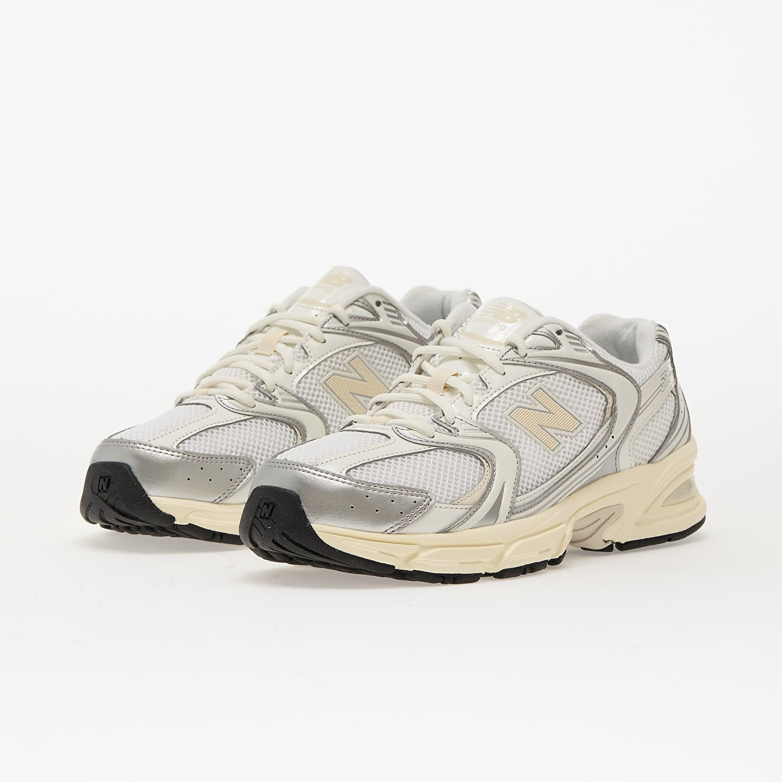 Turnschuhe und Schuhe für Männer New Balance 530 Silver Metallic