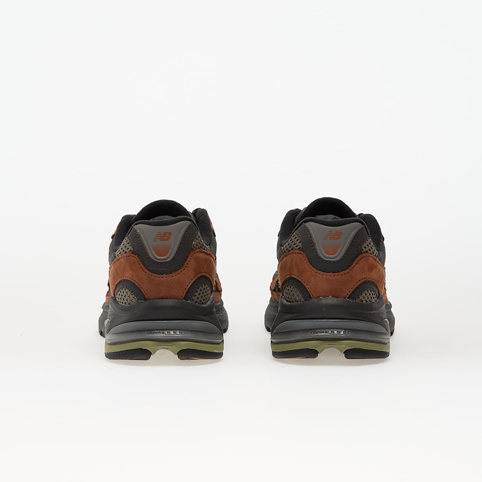 Turnschuhe und Schuhe für Männer New Balance 2010 Brown