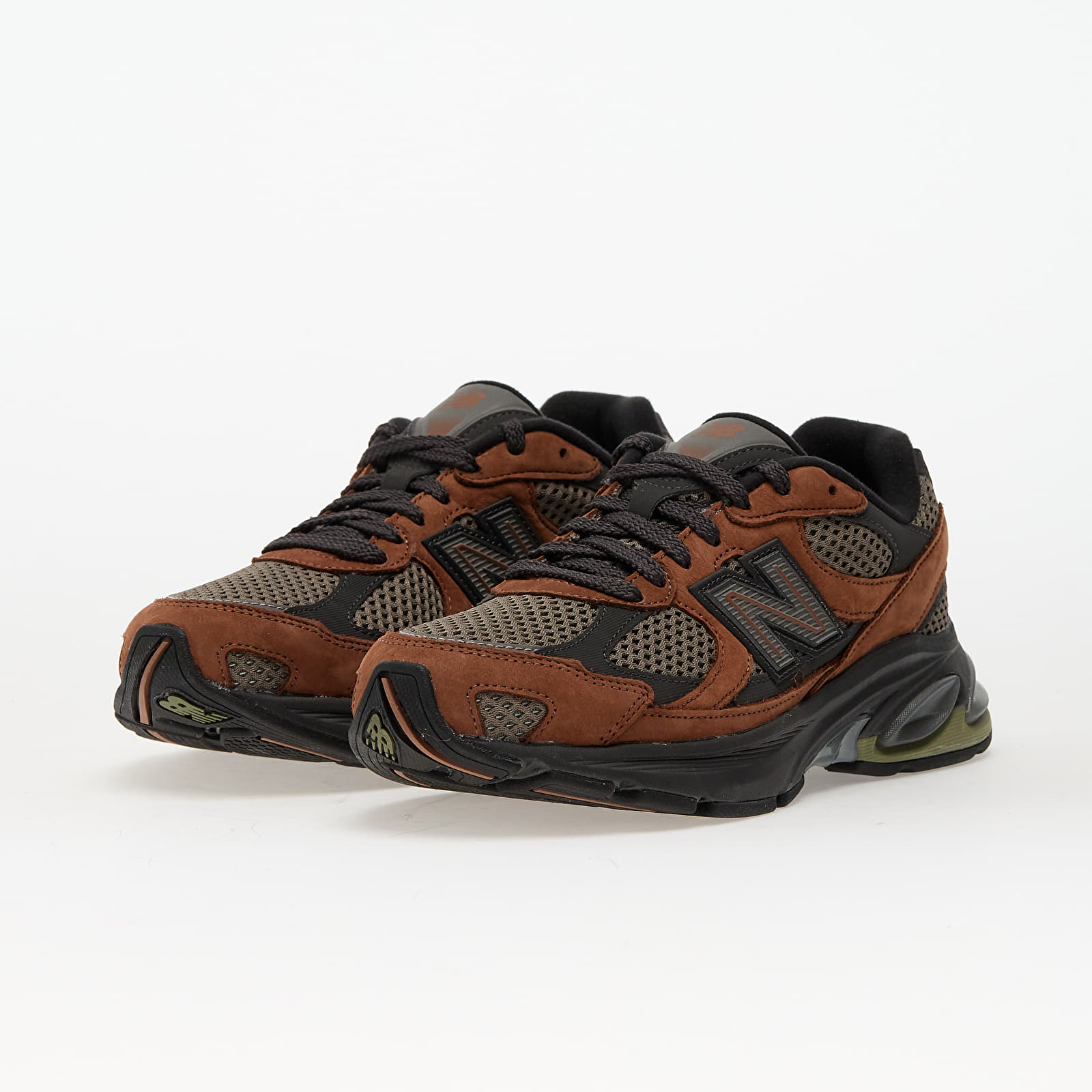 Turnschuhe und Schuhe für Männer New Balance 2010 Brown
