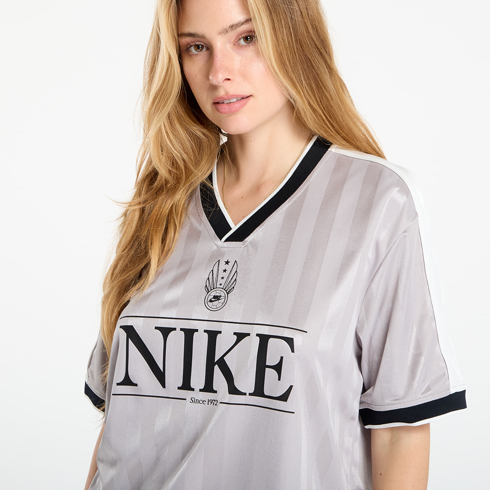 Trikots für Frauen Nike Sportswear Women's V-Neck Jersey Top College Grey/ Sail/ Black/ Black