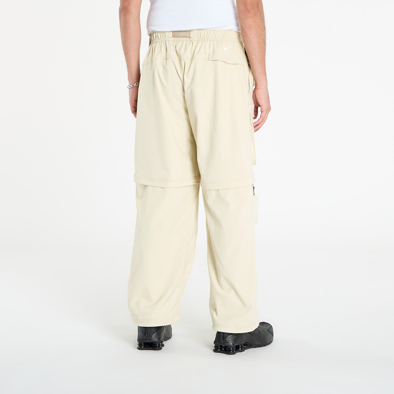 Hosen für Männer Nike ACG "Smith Summit" Men's Zip Cargo Pants Lt Khaki/ Parachute Beige/ Summit White