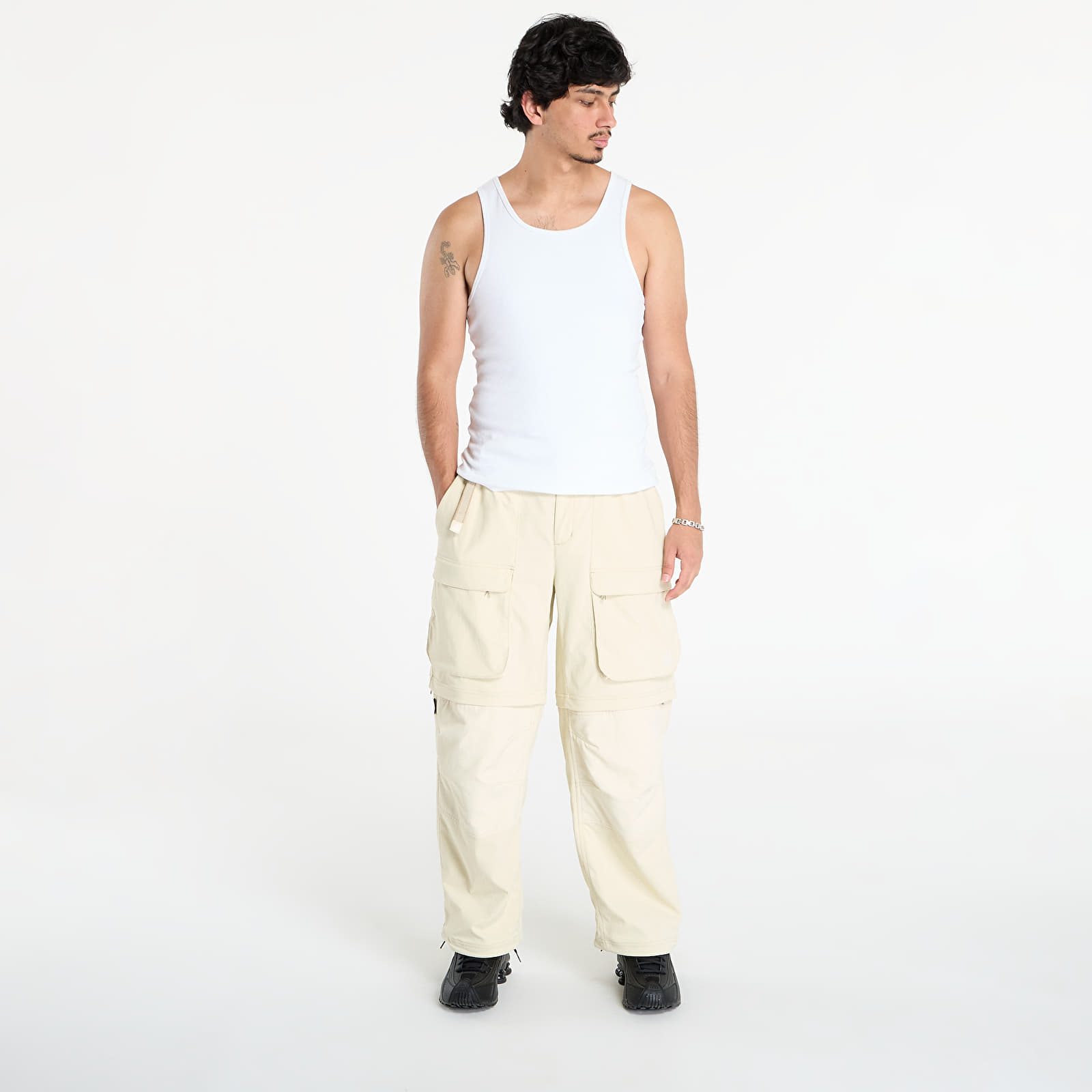 Hosen für Männer Nike ACG "Smith Summit" Men's Zip Cargo Pants Lt Khaki/ Parachute Beige/ Summit White