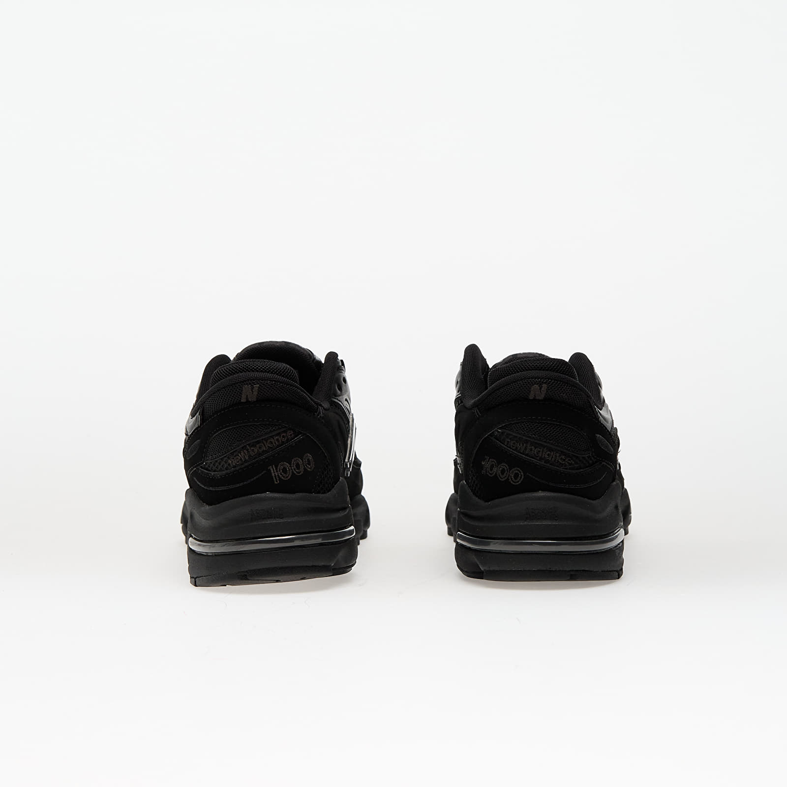 Men's sneakers and shoes New Balance 1000 Black