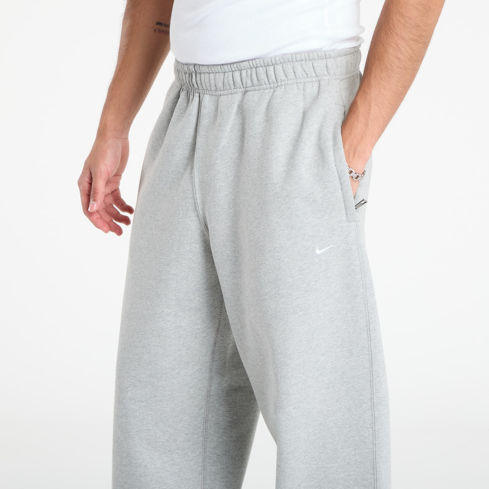 Men's sweatpants Nike Solo Swoosh Men's Fleece Open-Hem Pants Dk Grey Heather/ Lt Smoke Grey/ White