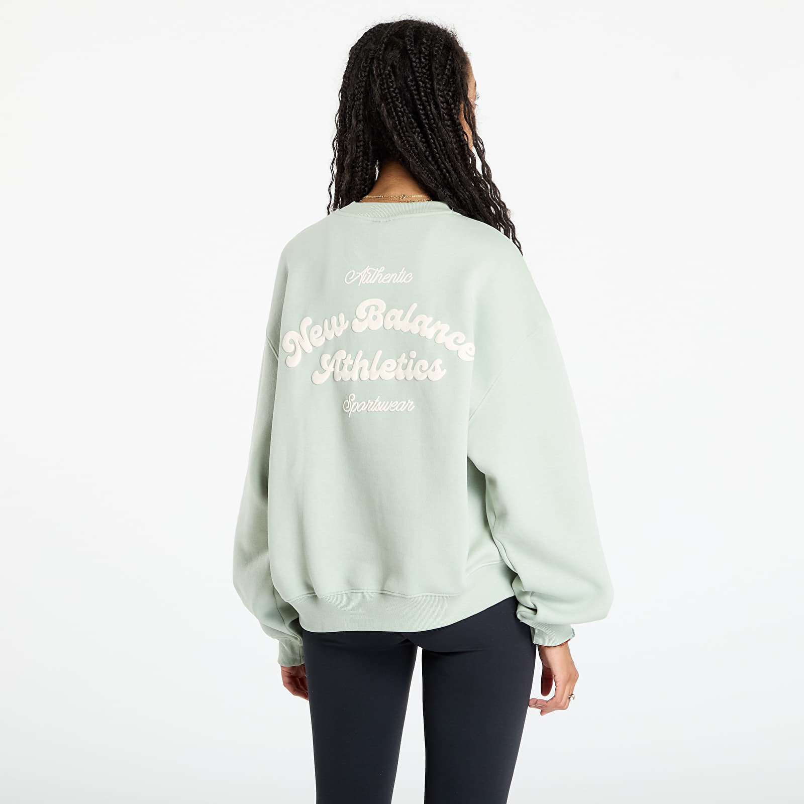 Sweatshirts für Frauen New Balance Linear Heritage Fleece Crew Green