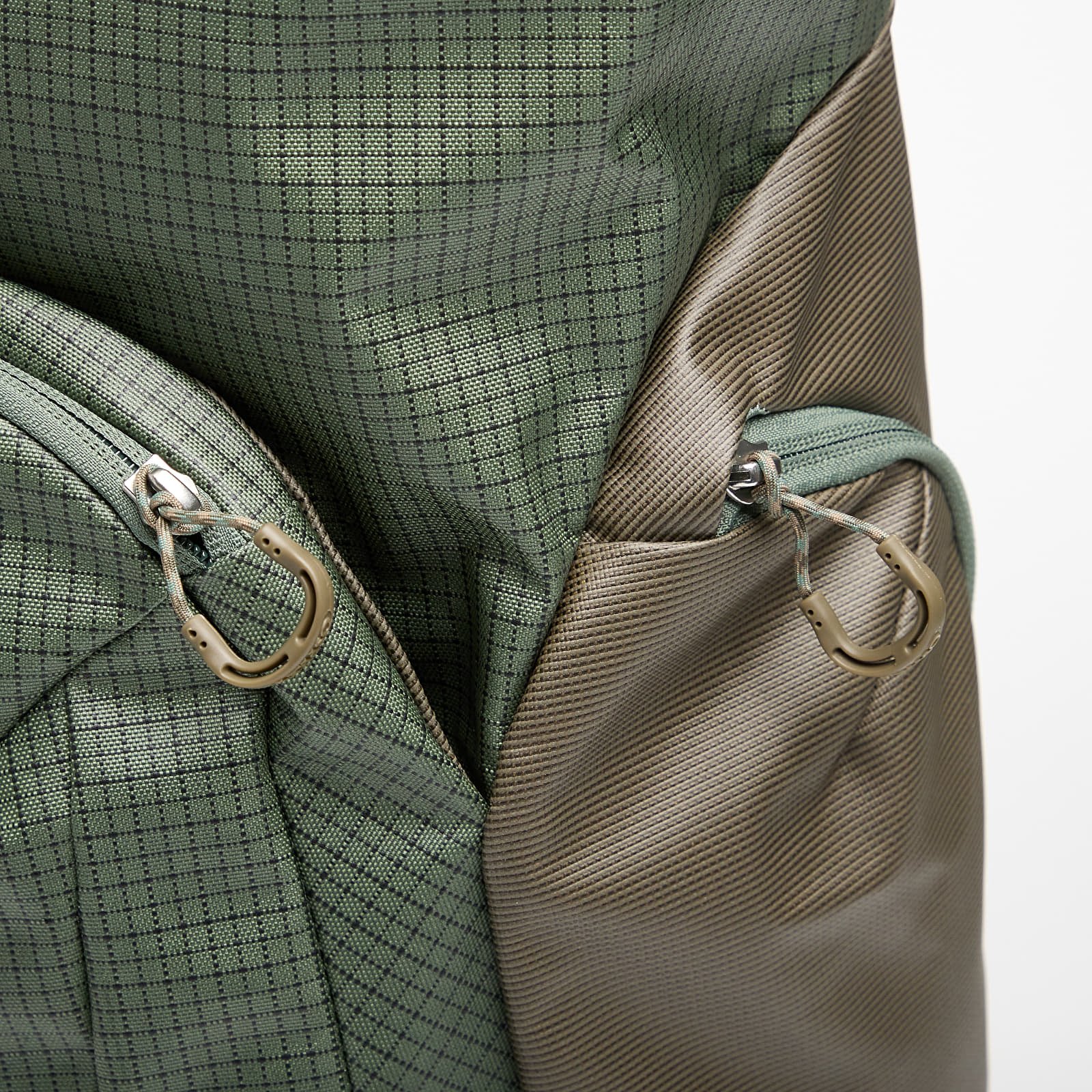 Rucksäcke für Männer Osprey Transporter Roll Top Pack Pine Leaf/ Earl Grey