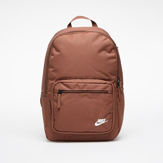Reppu Nike Heritage Eugene Backpack (23L) Fauna Brown/ Fauna Brown/ Summit White