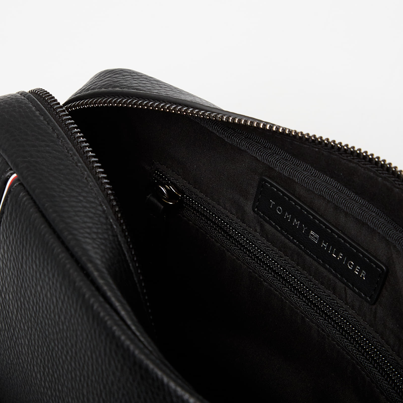 Bolsas de ombro Tommy Hilfiger Central Ew Reporter Black