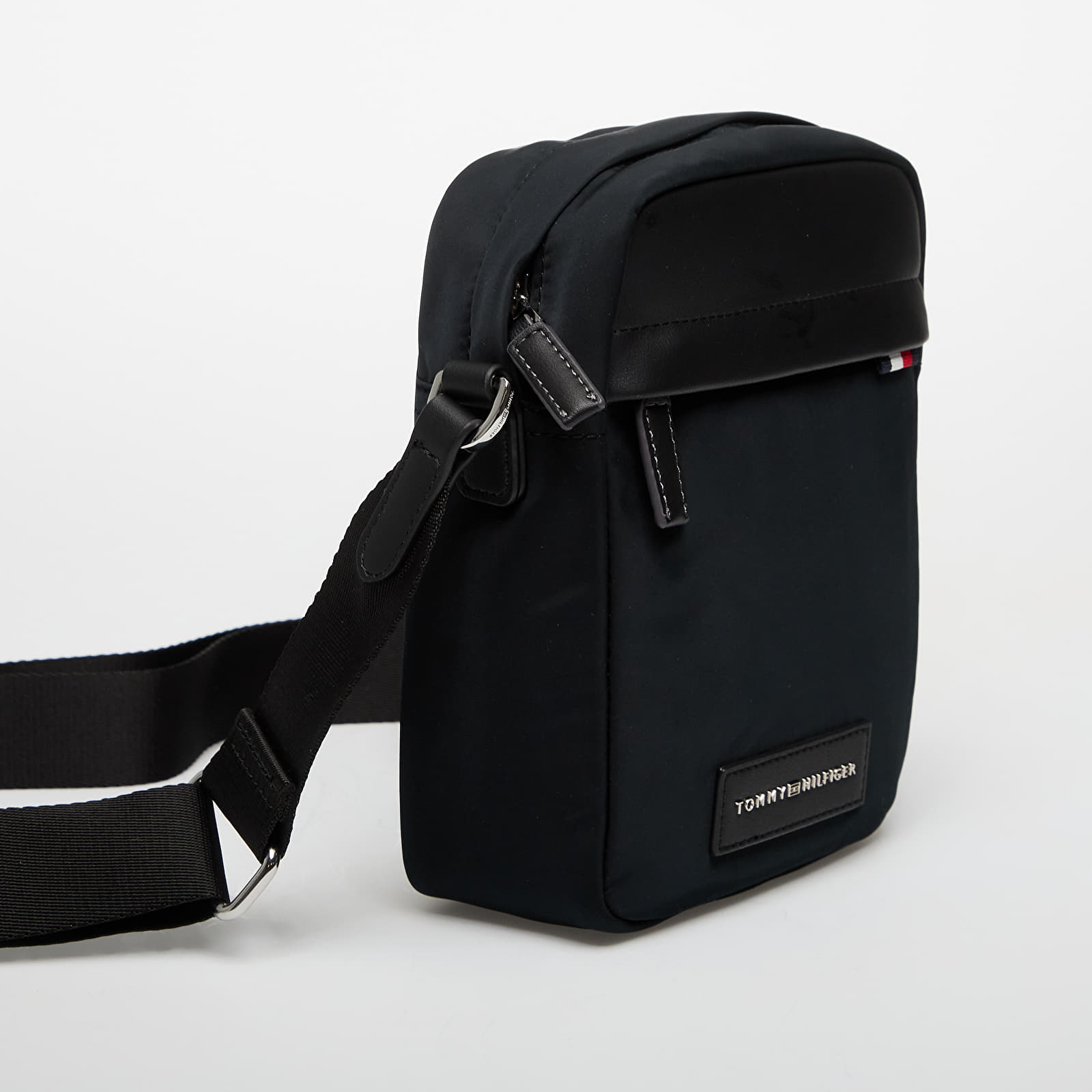 Bolsas de ombro Tommy Hilfiger Nylon Mini Reporter Black