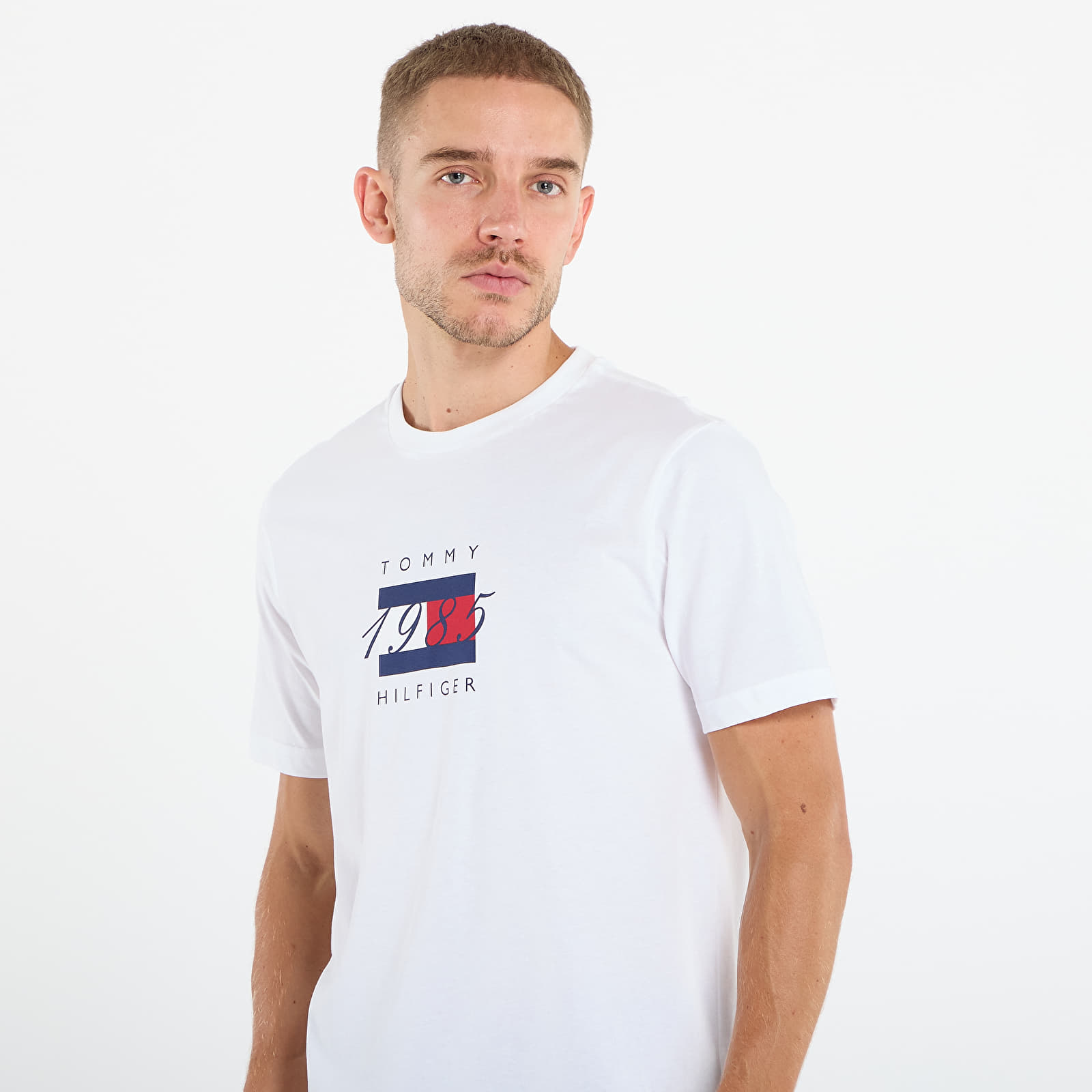 Camisetas Tommy Hilfiger Linear Flag Graphic Tee White