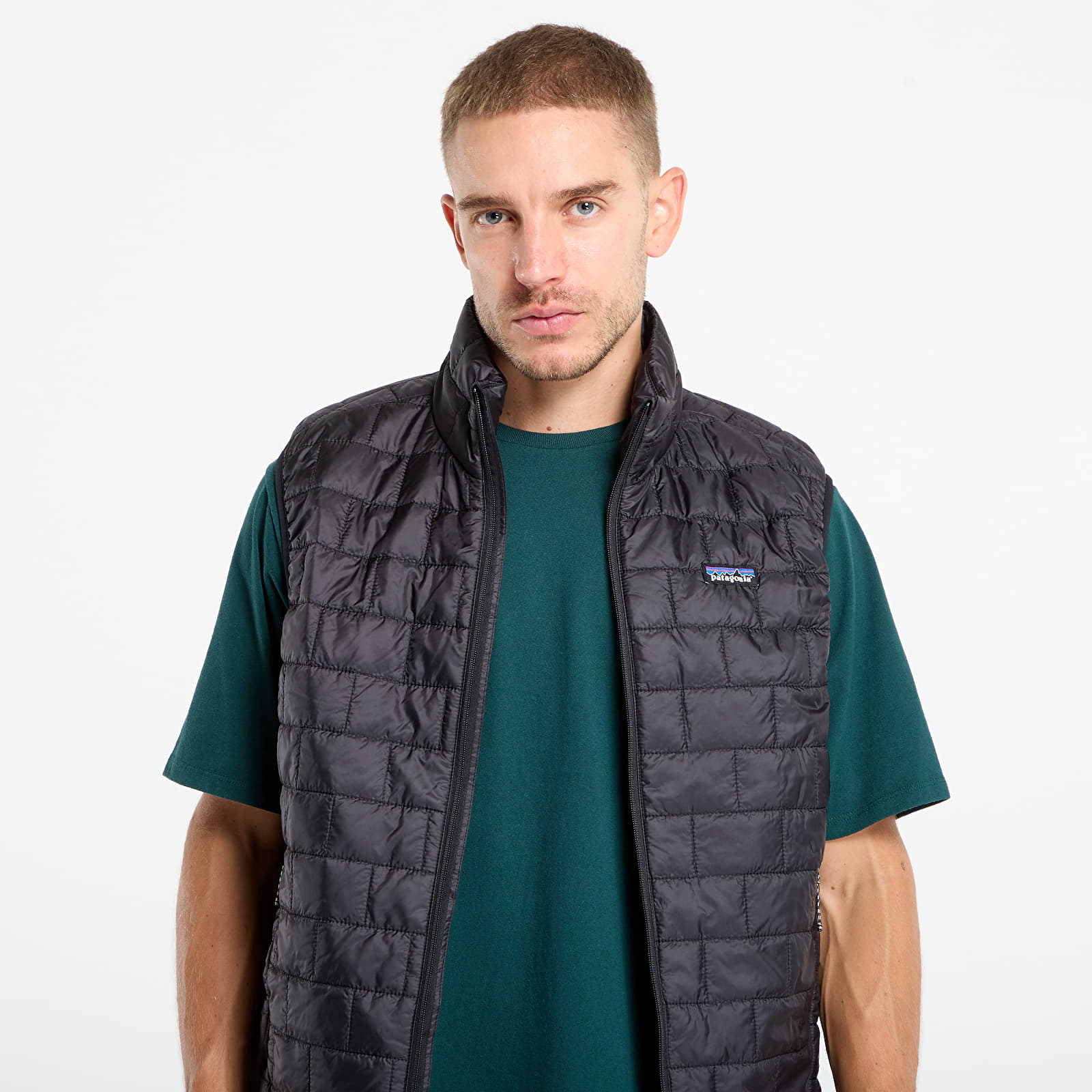Елеци Pataognia M's Nano Puff Vest Black