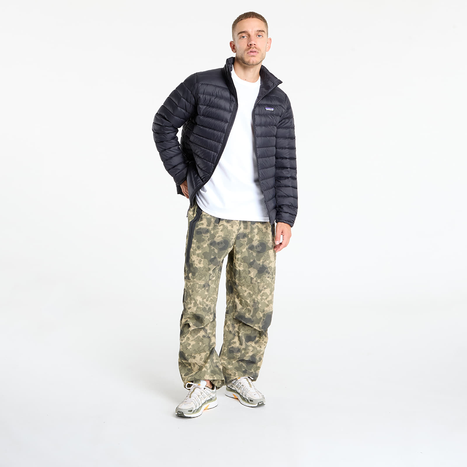 Jackets Pataognia M's Down Sweater Black