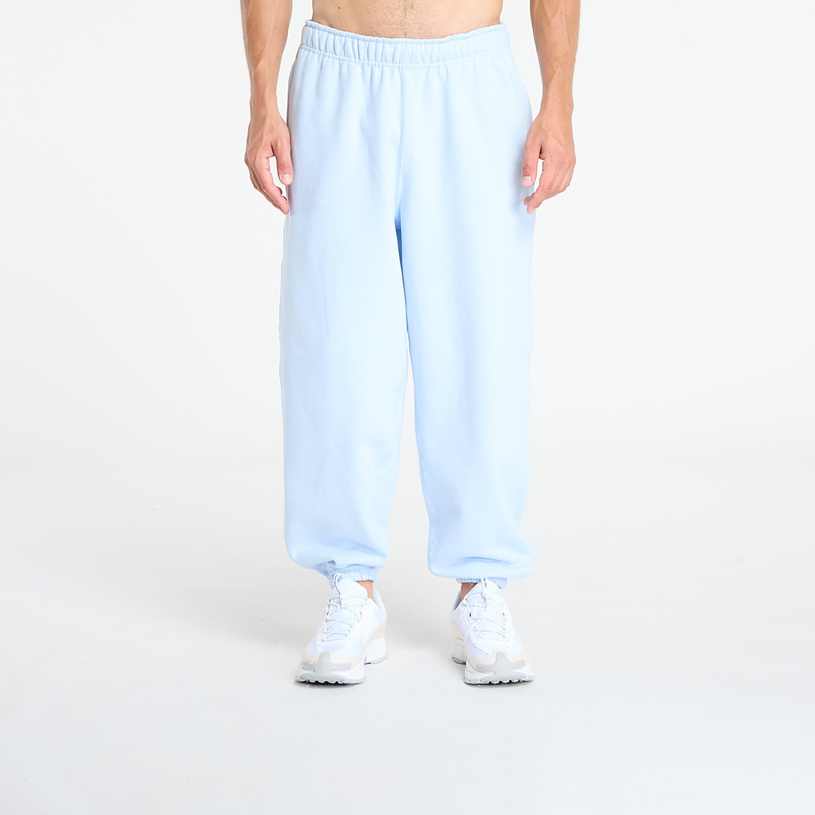 Joggingbukser Nike Solo Swoosh Men's Cuffed Fleece Pants Celestine Blue/ Celestine Blue/ White