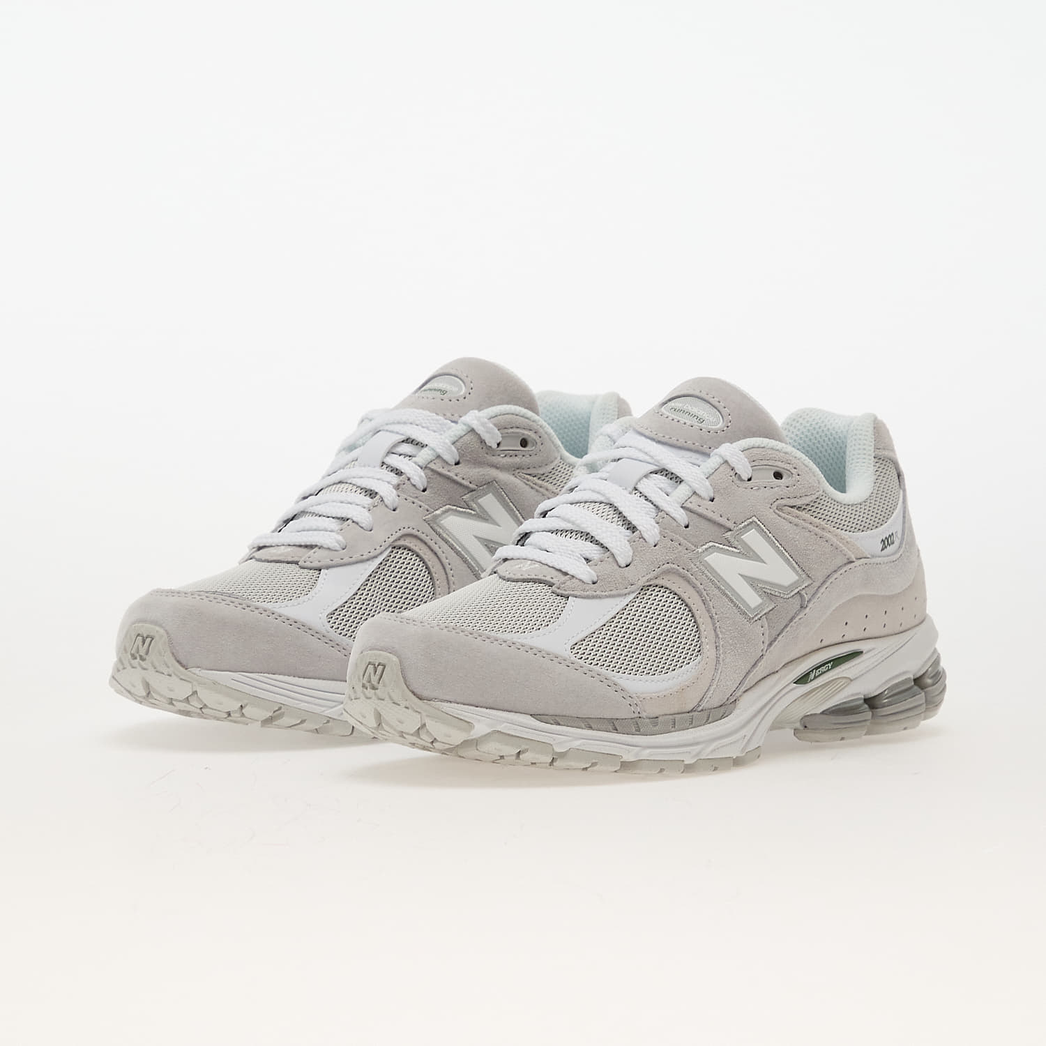 Men's sneakers and shoes New Balance 2002R Rain Cloud
