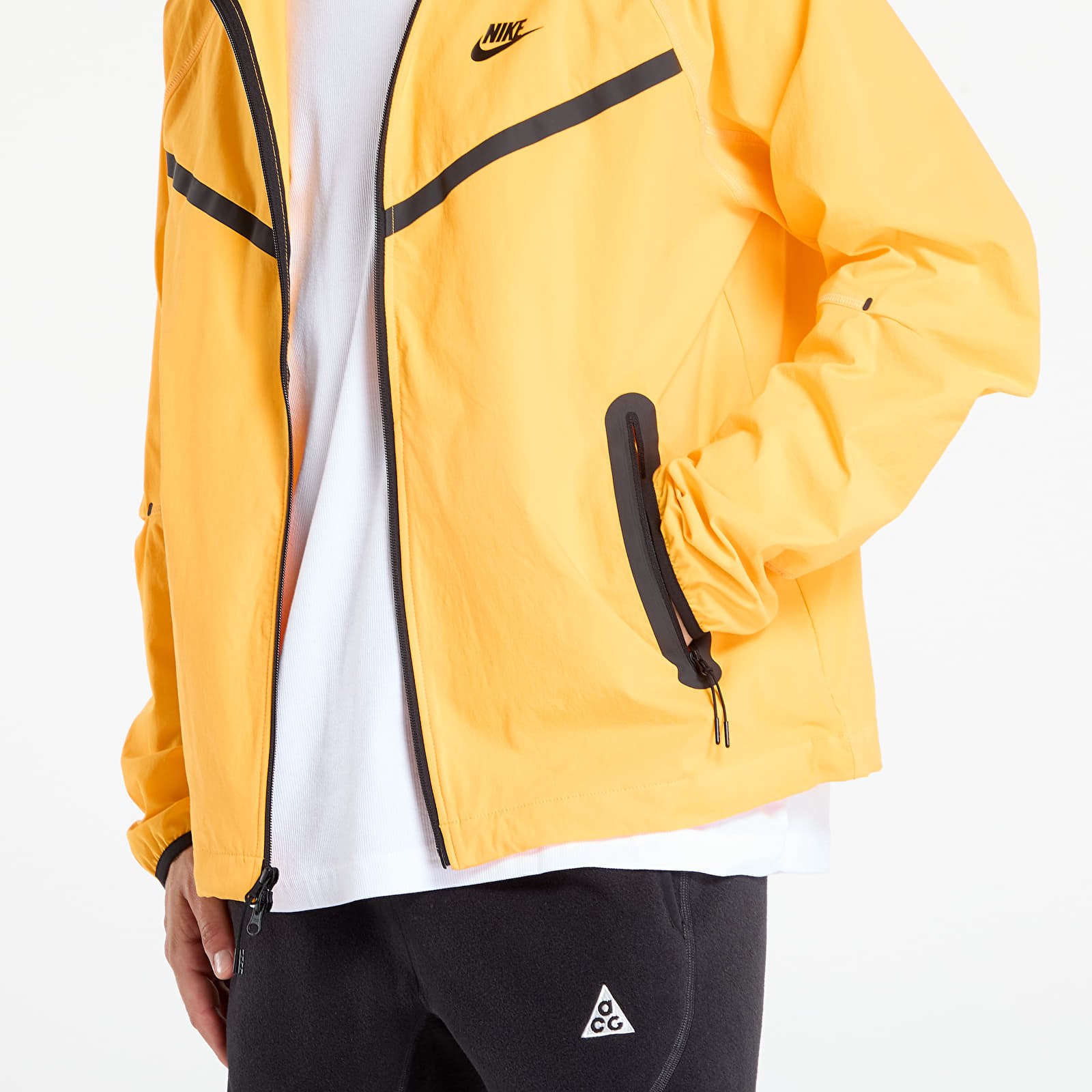 Ανδρικά σακάκια Nike Tech Men's Woven Full-Zip Windrunner Jacket Sundial