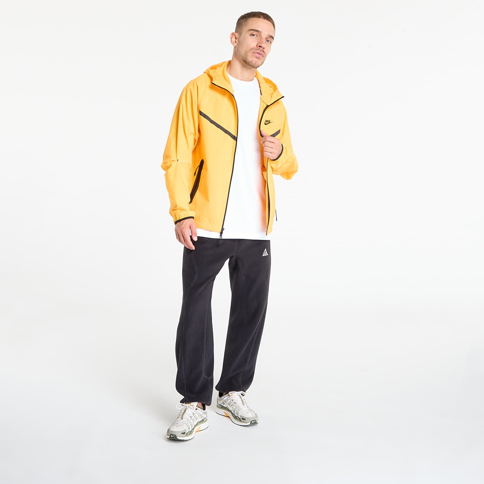 Ανδρικά σακάκια Nike Tech Men's Woven Full-Zip Windrunner Jacket Sundial