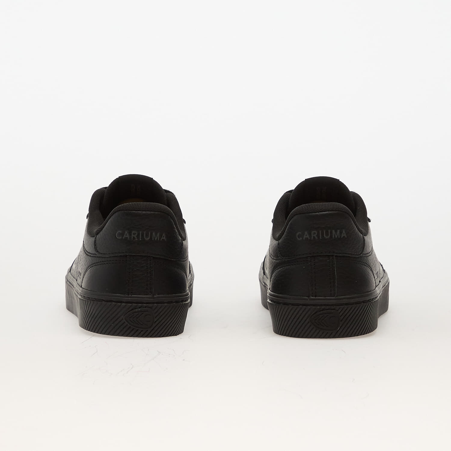 Ténis e sapatos para homem Cariuma M Salvas All Black