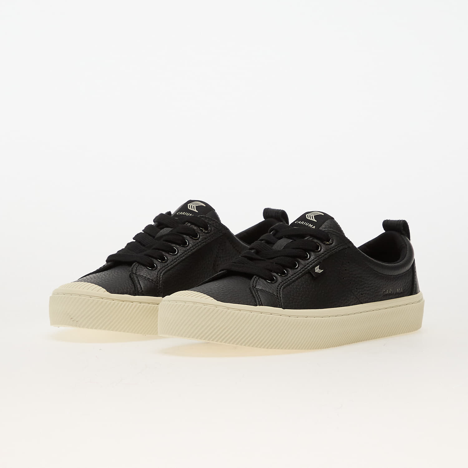 Ténis e sapatos para homem Cariuma M Oca Low Black