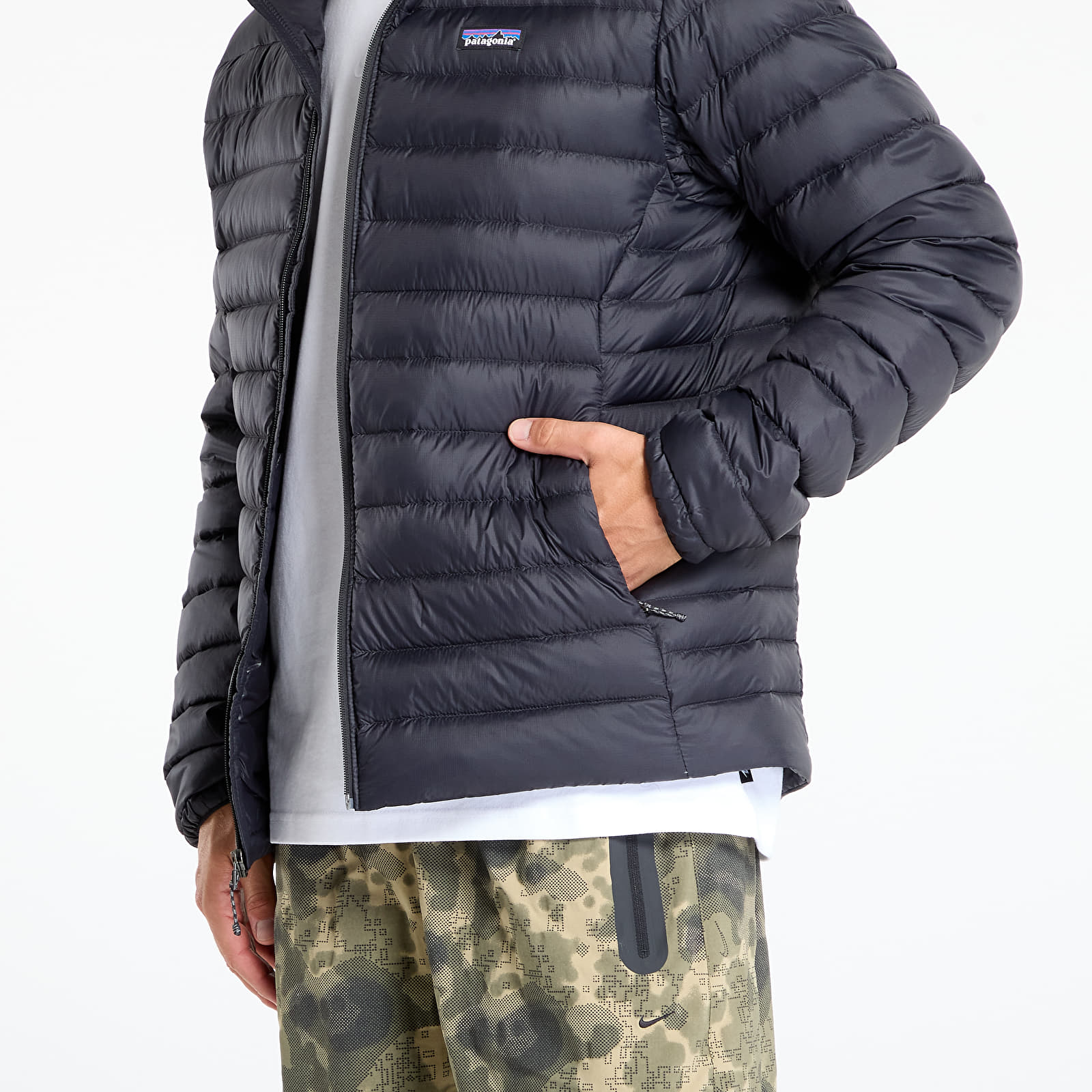 Jackets Pataognia M's Down Sweater Black