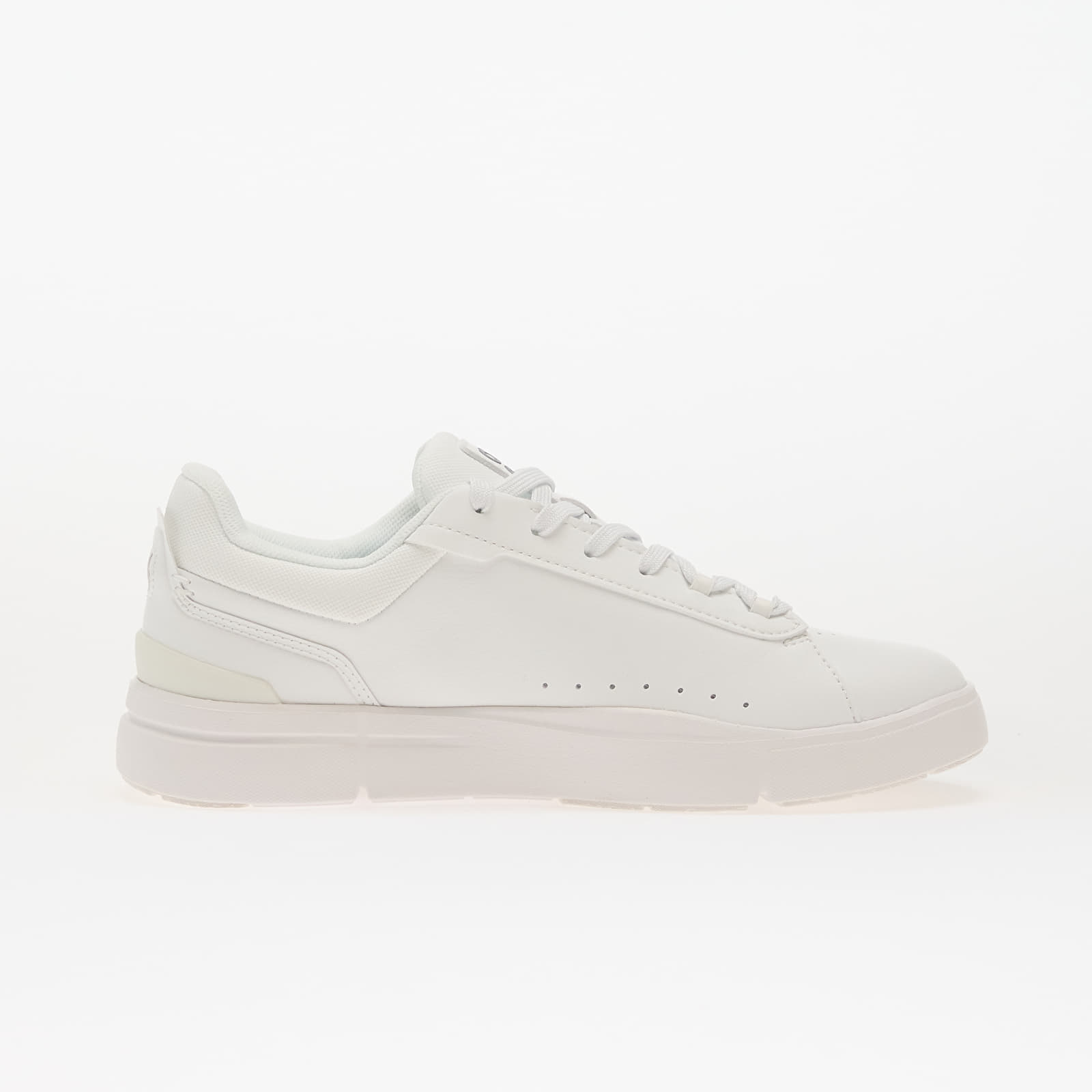 Women's sneakers and shoes On W The Roger Advantage White/ White