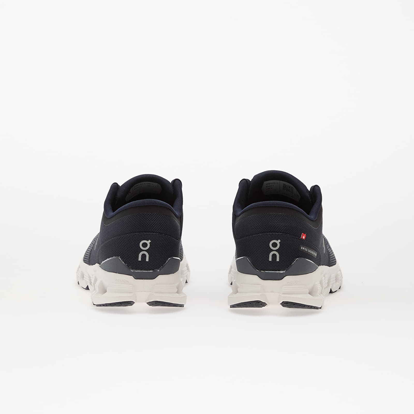 On Sneakers On M Cloud X 4 Ink/ Ivory EUR 45 - 5